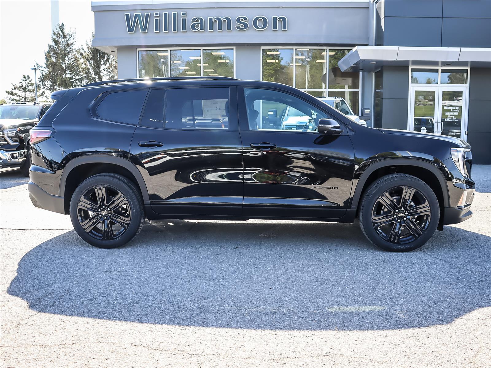 2026 GMC Acadia AWD Elevation - Thumbnail 4