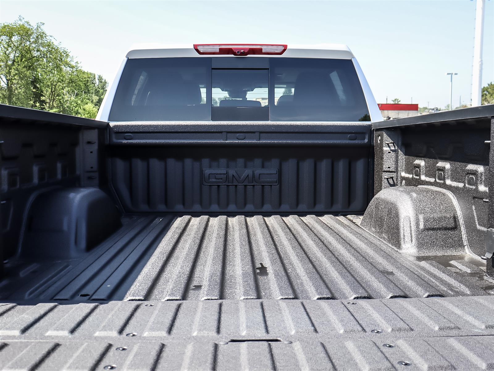2026 GMC Sierra 1500 Crew Cab Short Box 4-Wheel Drive Denali - Thumbnail 21