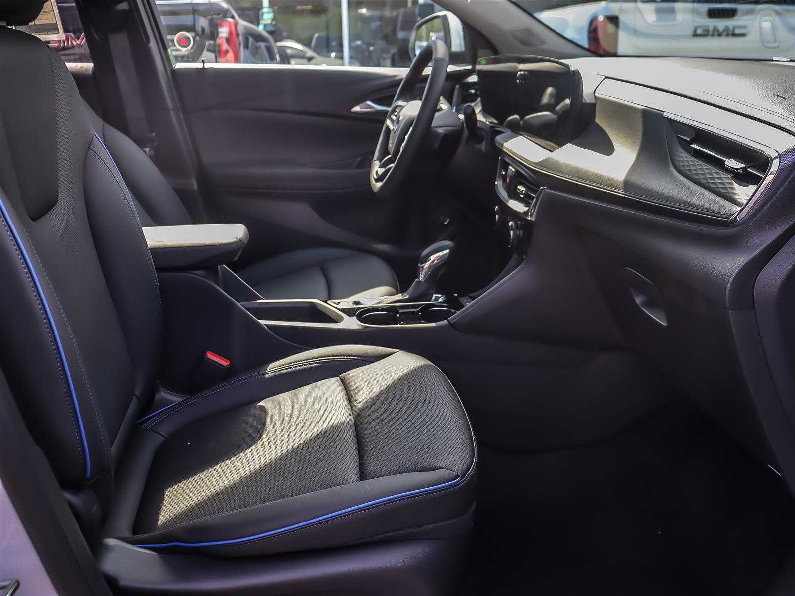 2026 Buick Encore GX Sport Touring AWD - Thumbnail 18
