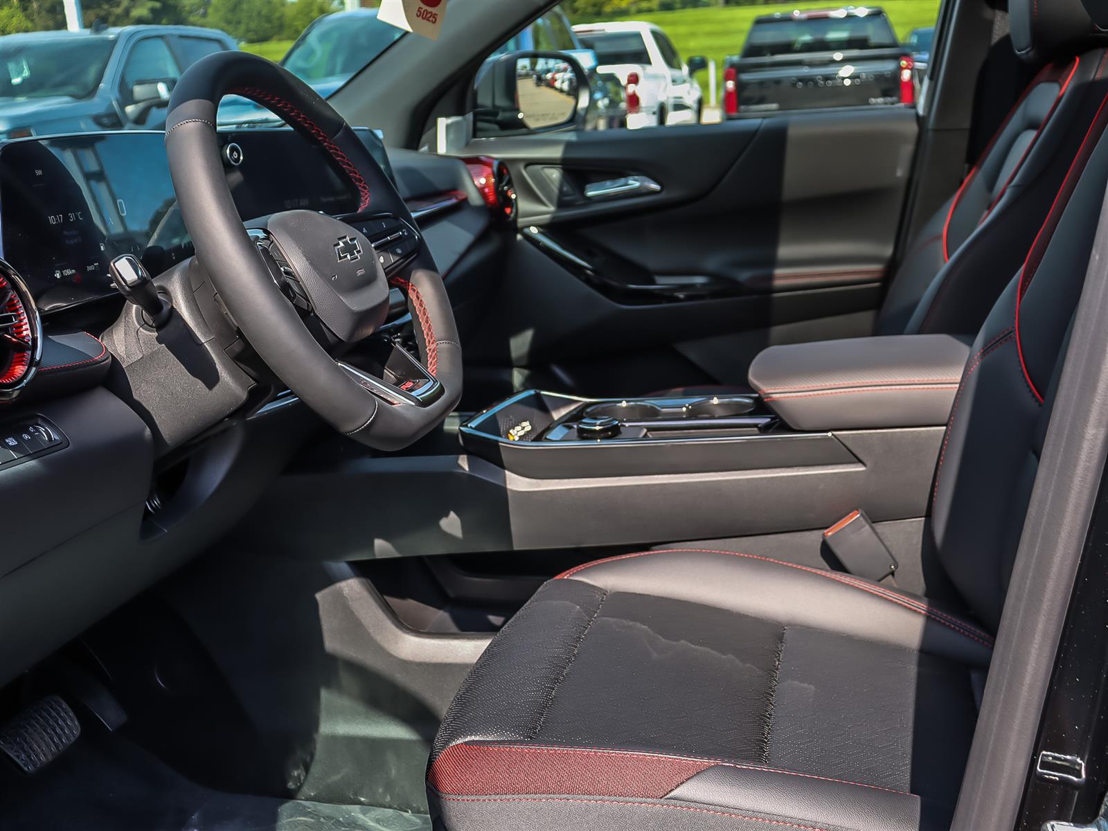 2027 Chevrolet Equinox AWD RS - Thumbnail 9