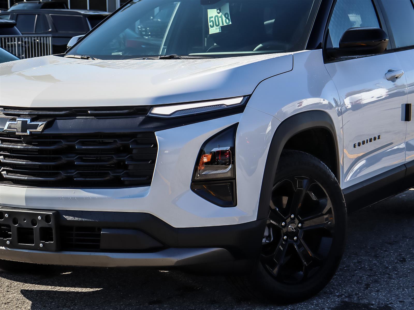 2027 Chevrolet Equinox AWD LT - Thumbnail 2