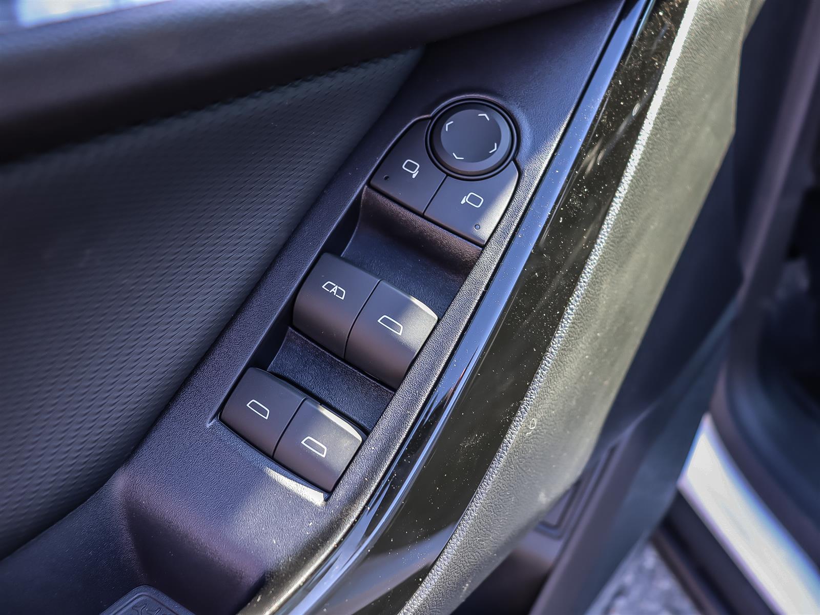 2027 Chevrolet Equinox AWD LT - Thumbnail 8