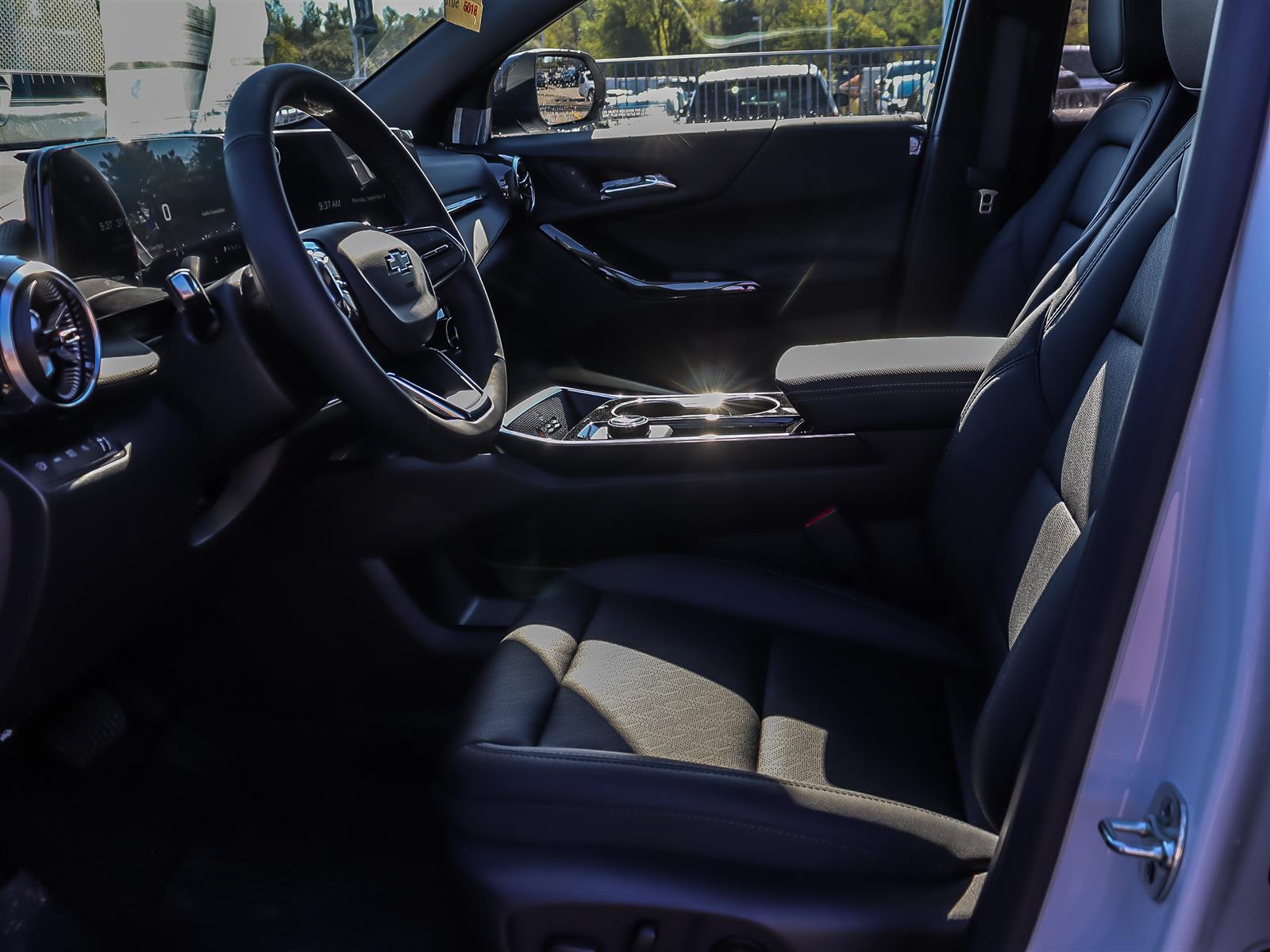 2027 Chevrolet Equinox AWD LT - Thumbnail 9