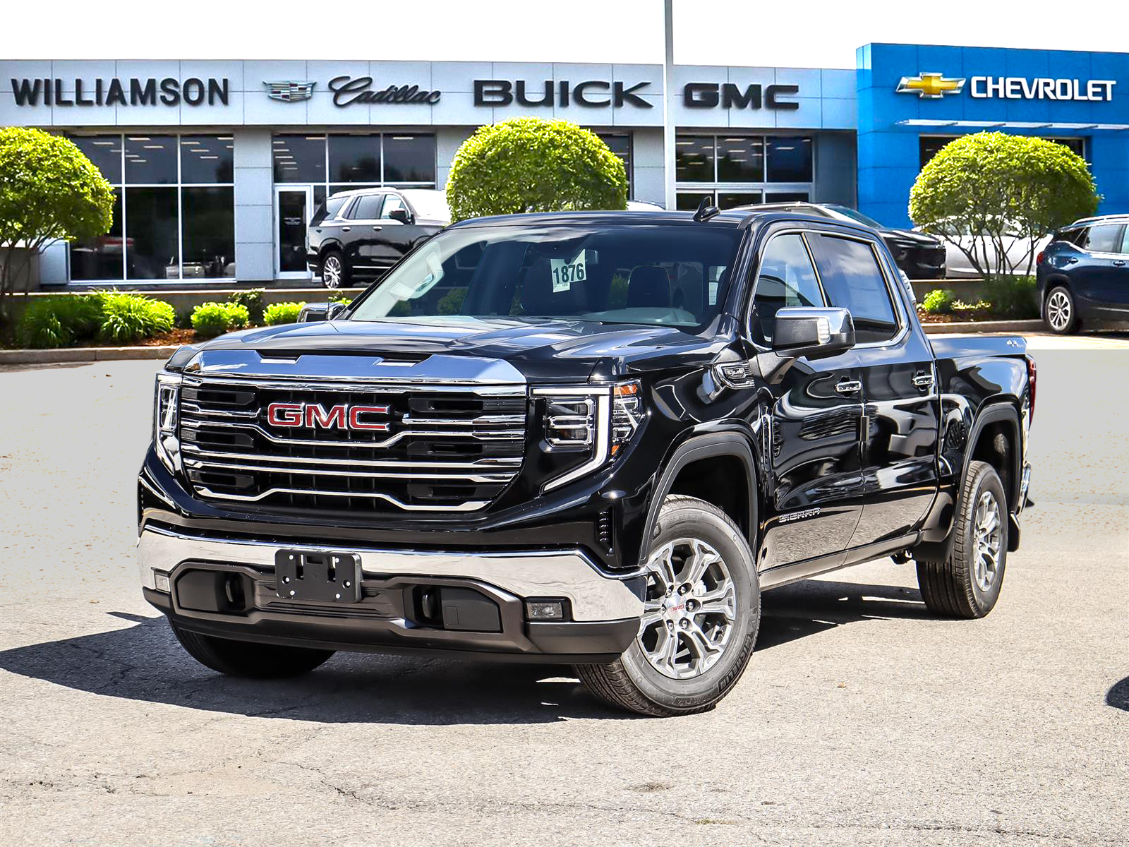 2026 GMC Sierra 1500 Crew Cab Short Box 4-Wheel Drive SLT - Main View