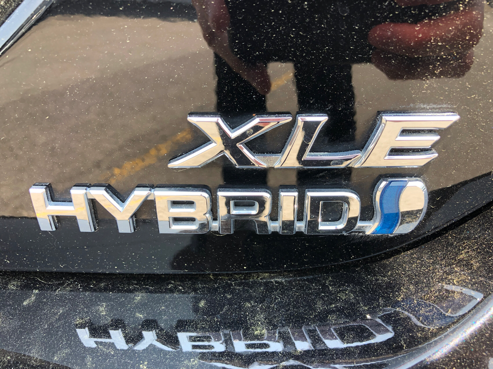 2020 Toyota Camry Hybrid12