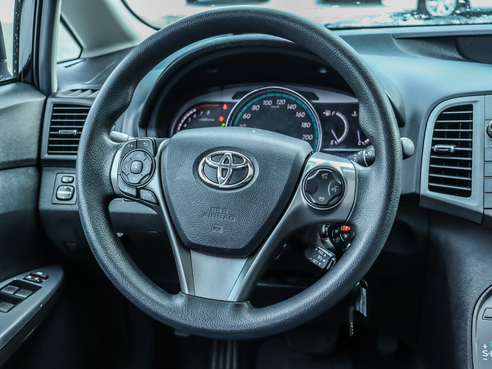 2016 Toyota Venza11