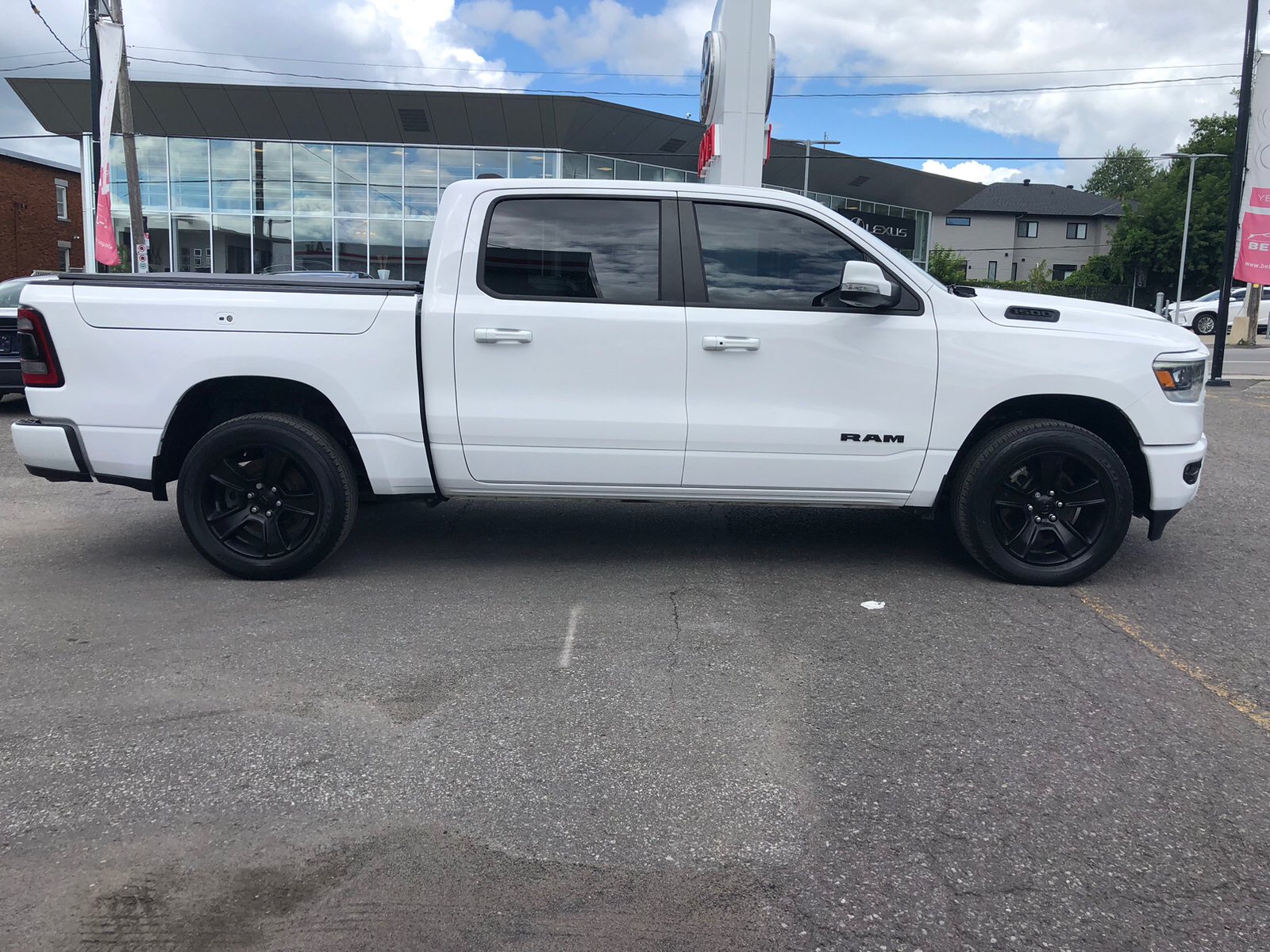 2022 Ram 15008