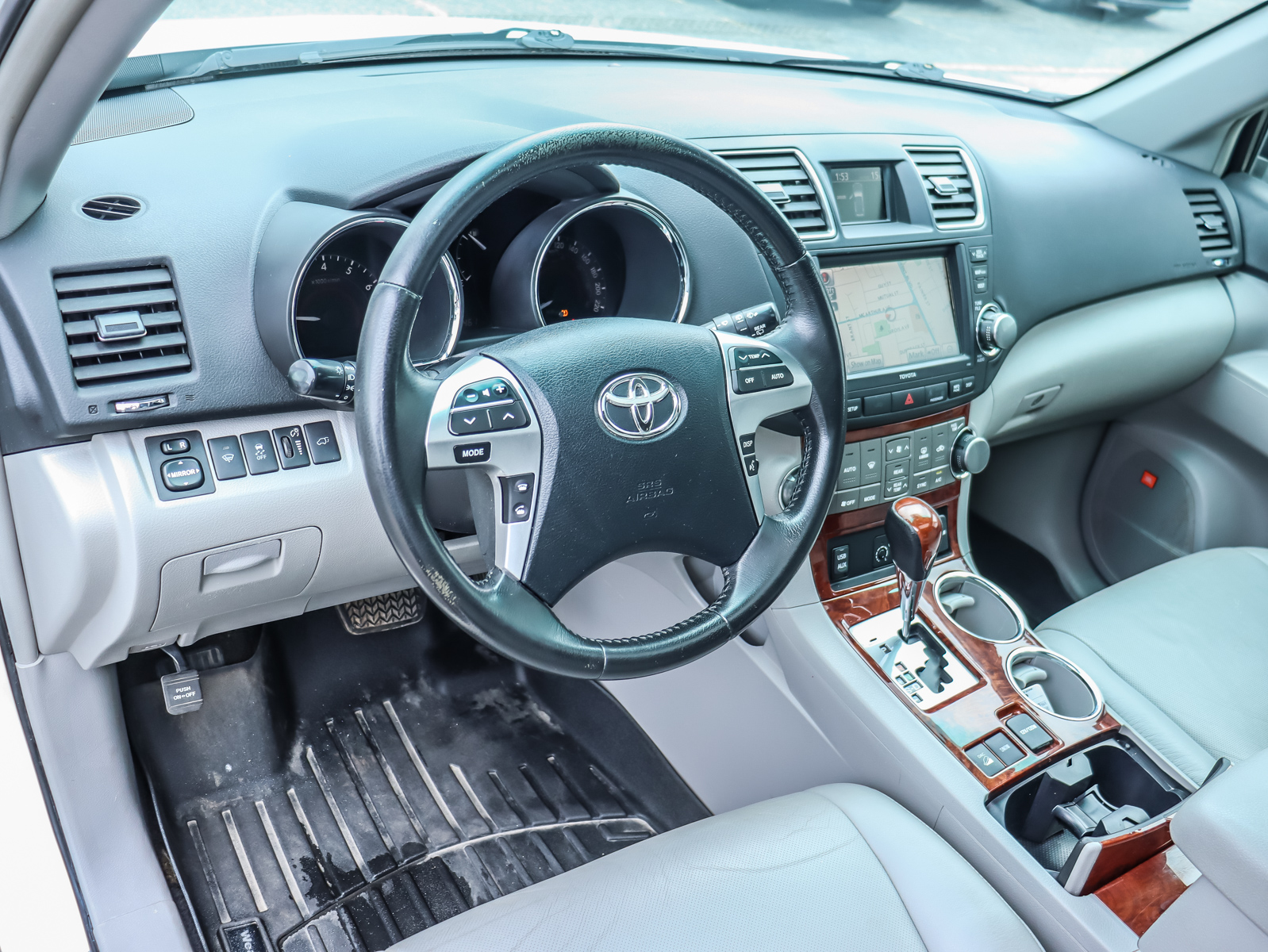 2011 Toyota Highlander9