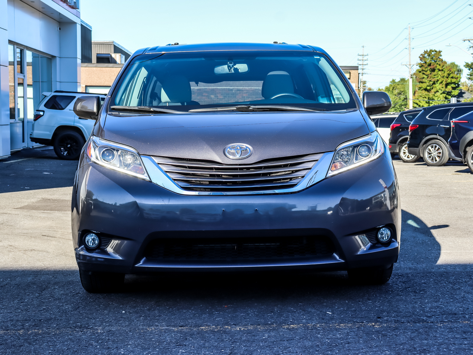 2015 Toyota Sienna2