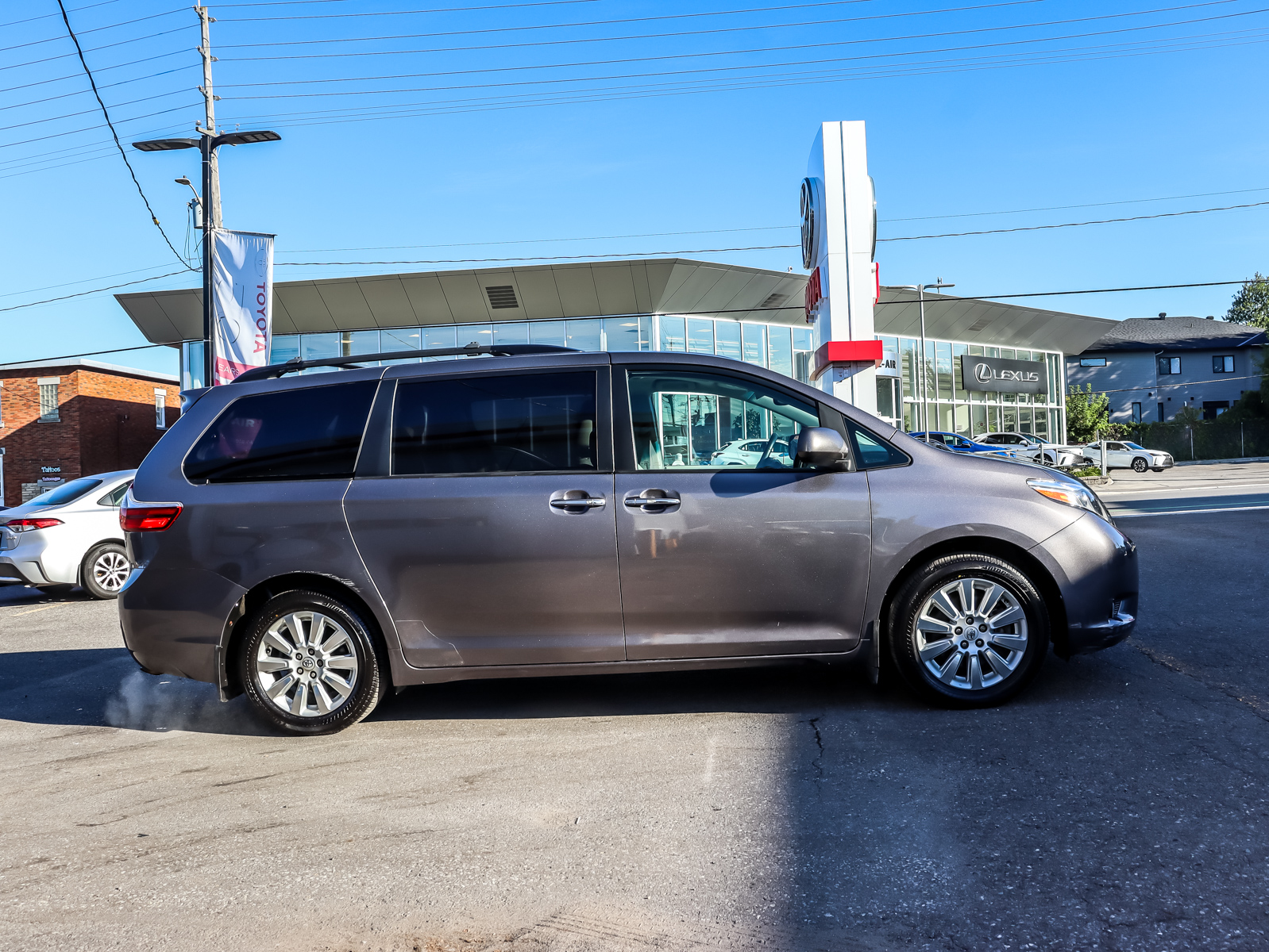 2015 Toyota Sienna5