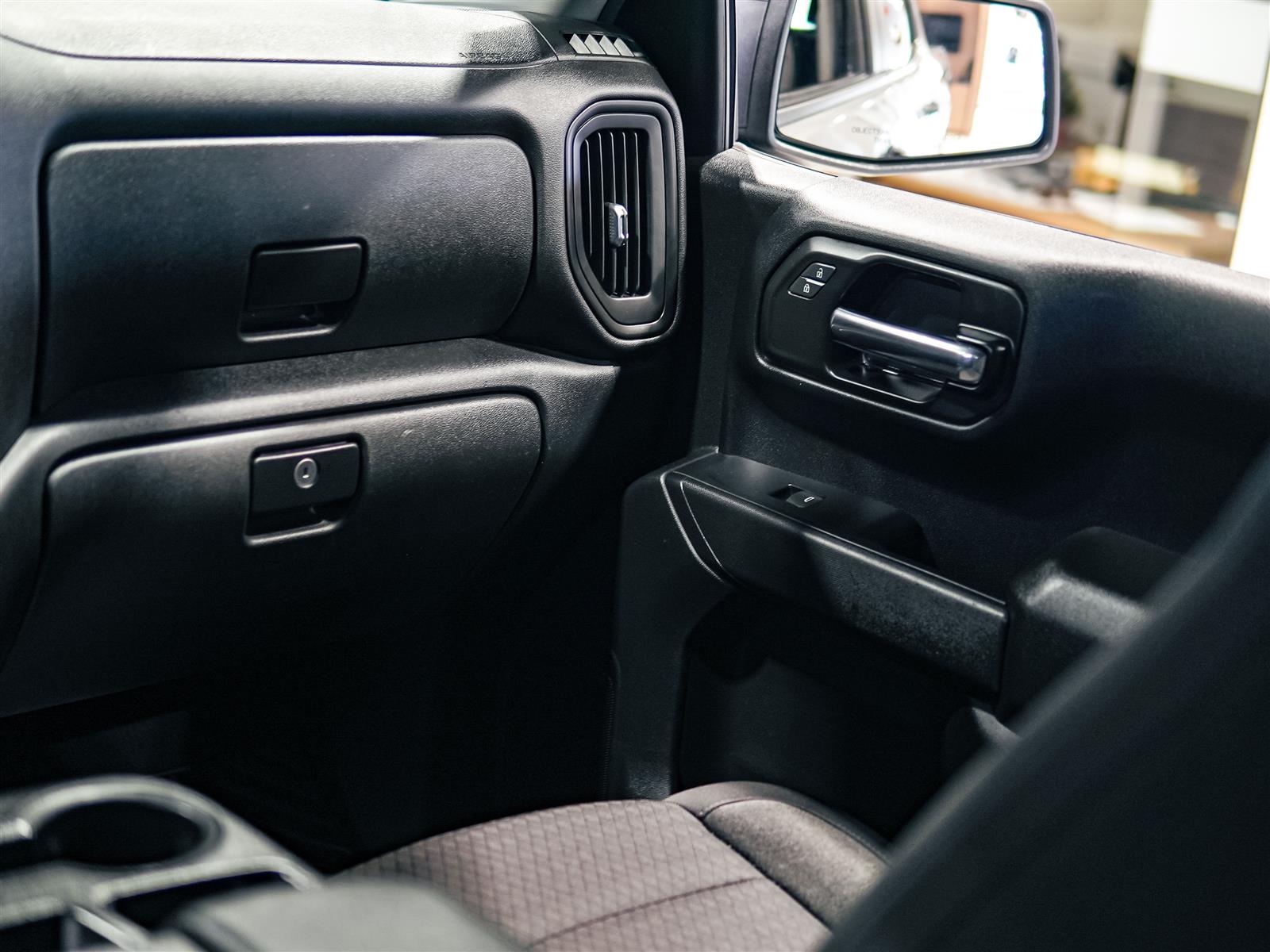 used 2024 Chevrolet Silverado 1500 car, priced at $40,592