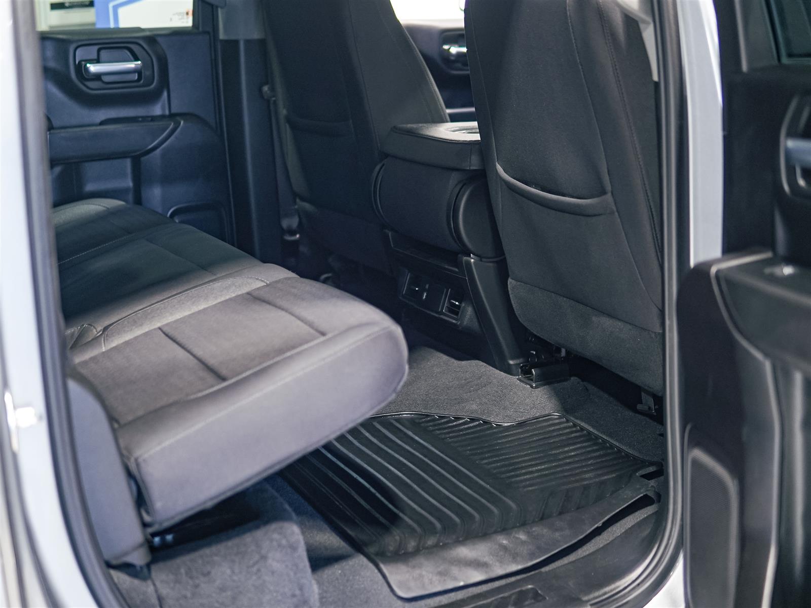 used 2024 Chevrolet Silverado 1500 car, priced at $40,592