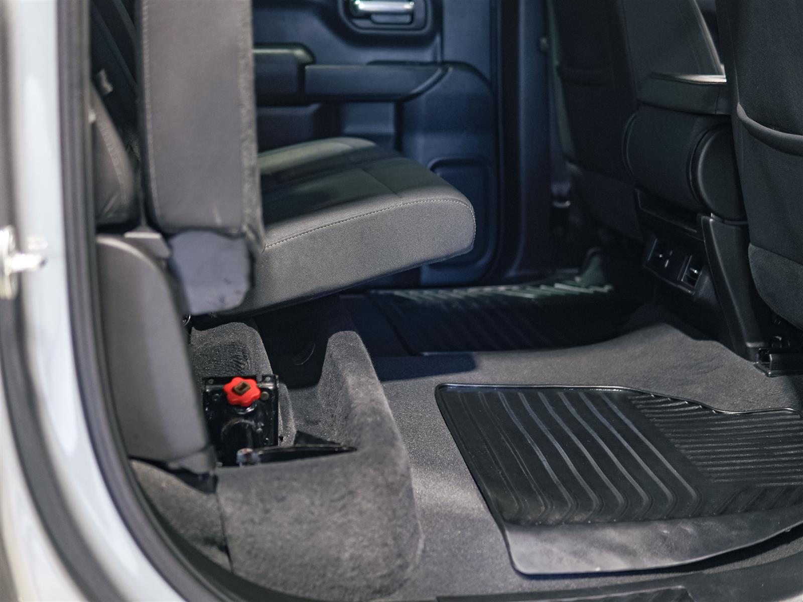 used 2024 Chevrolet Silverado 1500 car, priced at $40,592