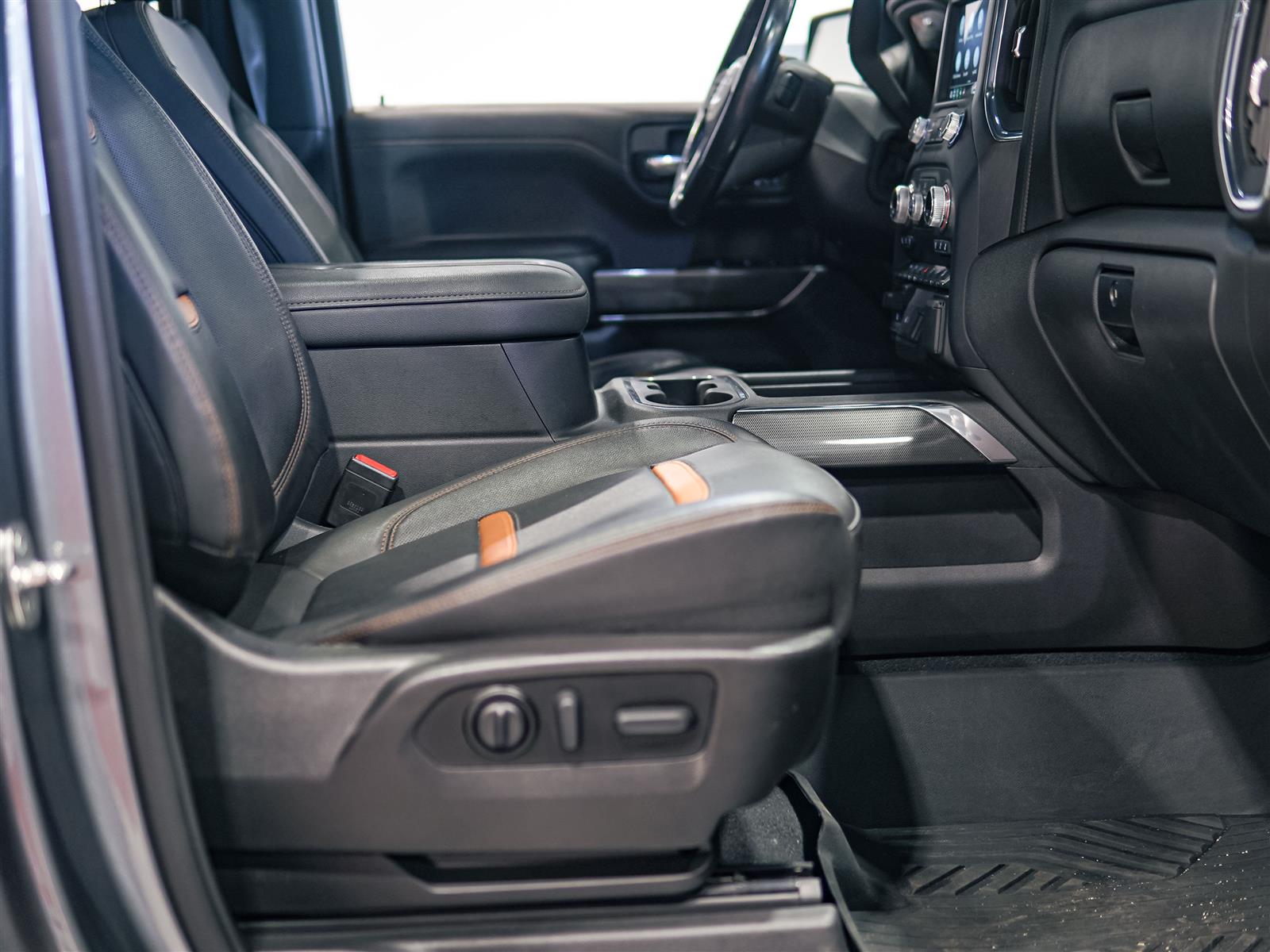 used 2022 GMC Sierra 1500 Limited car, priced at $48,593