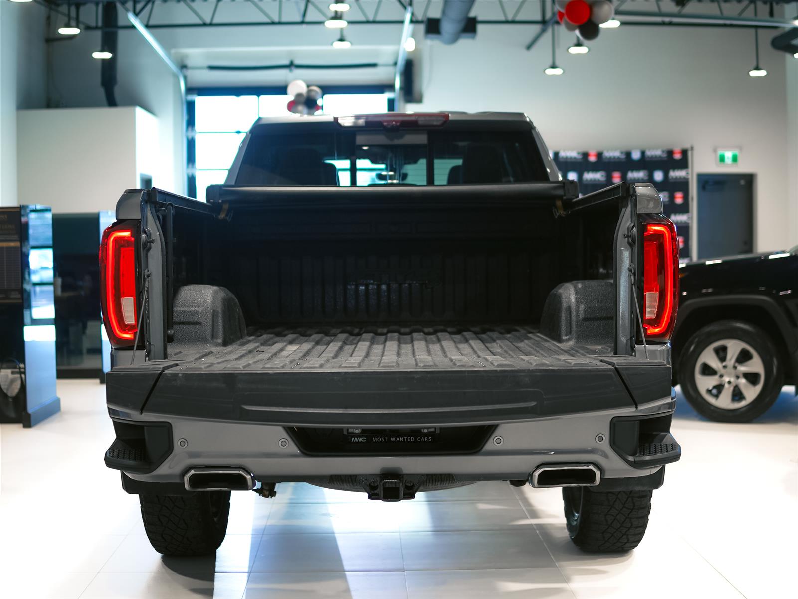 used 2022 GMC Sierra 1500 Limited car, priced at $48,593