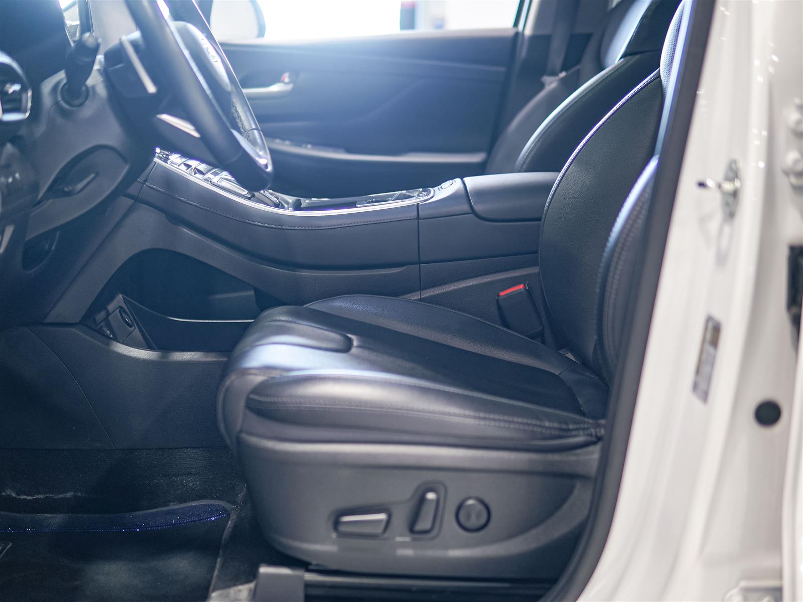 used 2023 Hyundai Santa Fe car, priced at $29,991