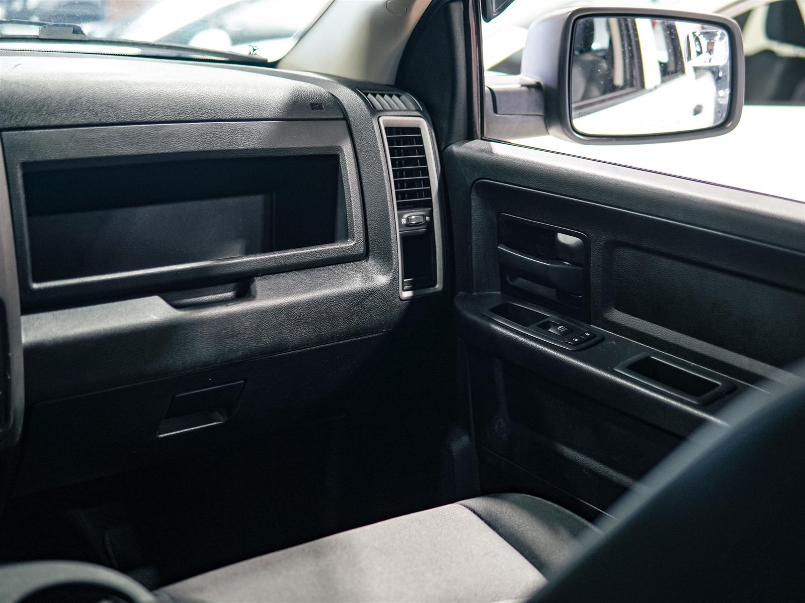 used 2021 Ram 1500 Classic car, priced at $25,894