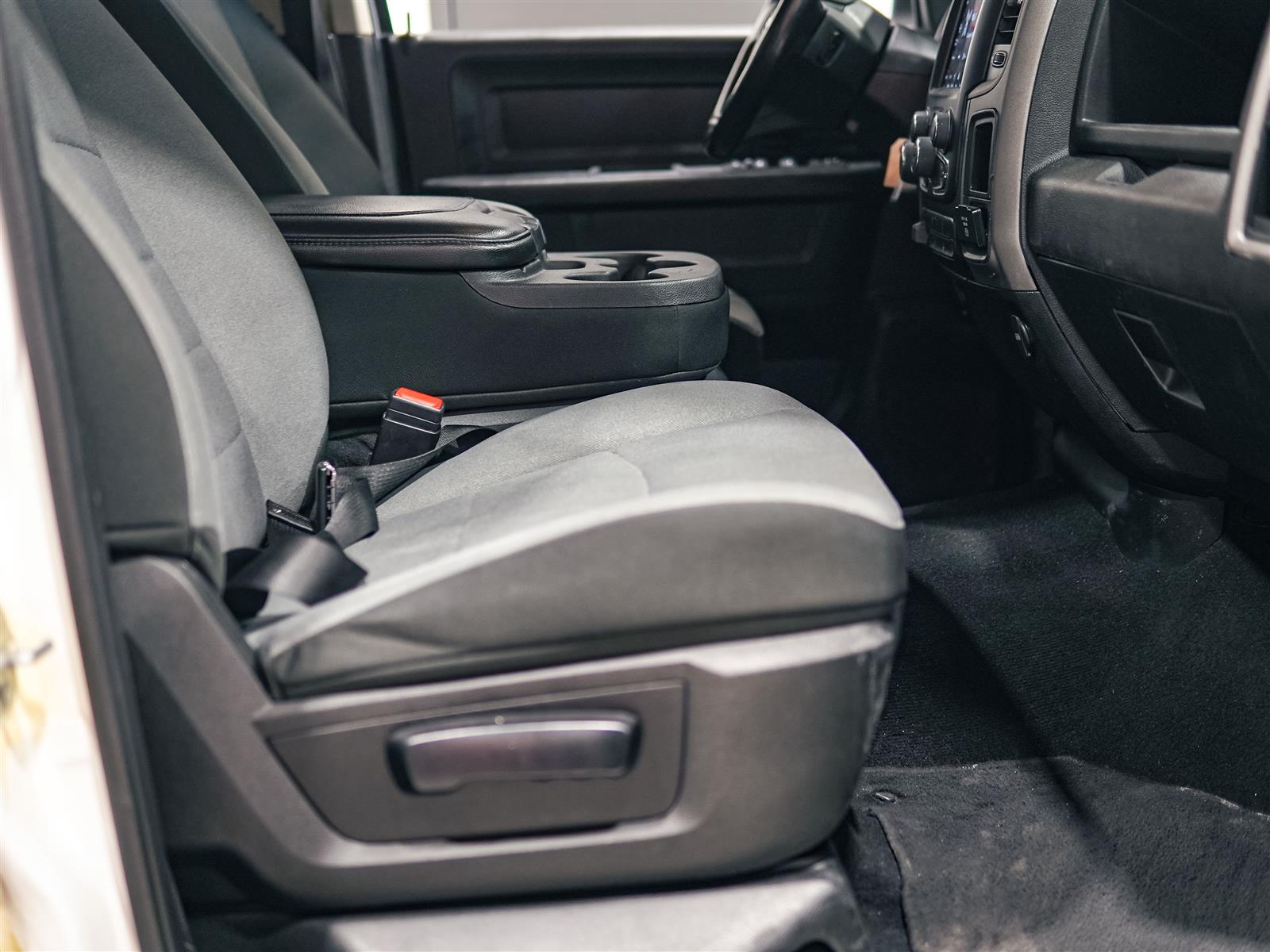 used 2021 Ram 1500 Classic car, priced at $25,894