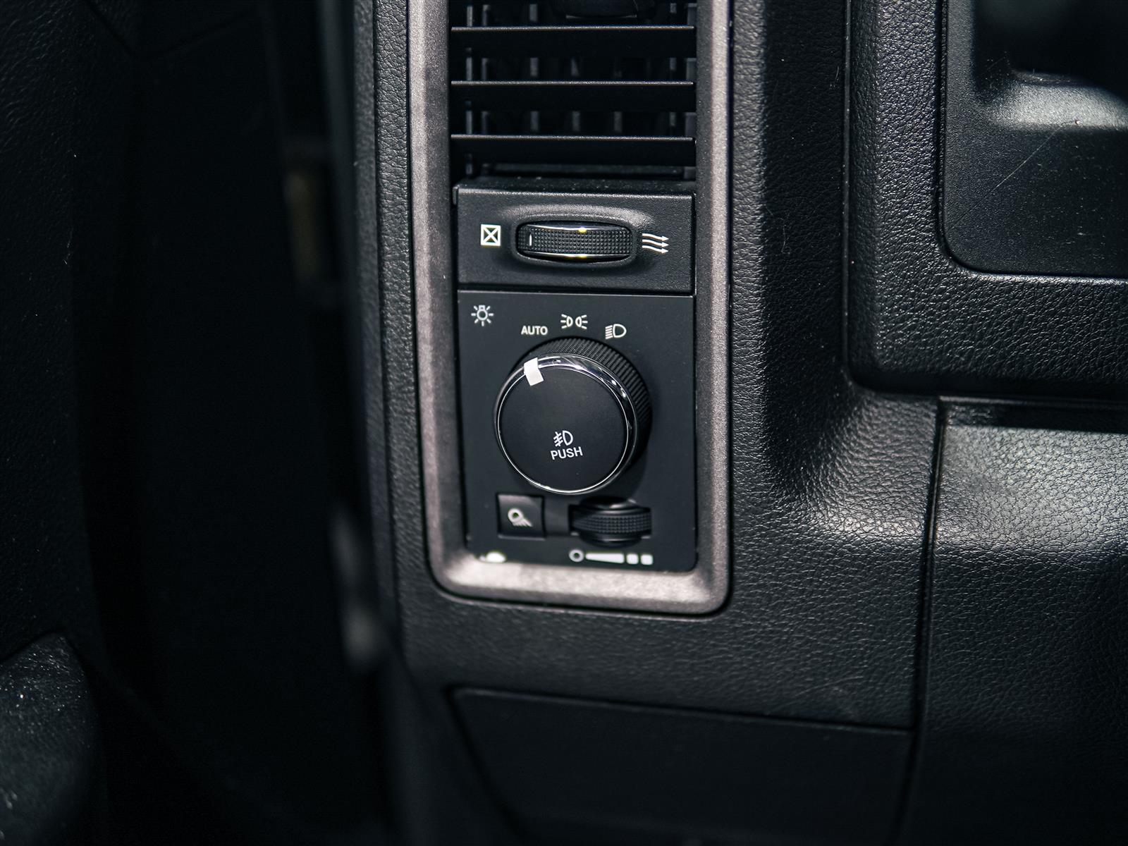 used 2021 Ram 1500 Classic car, priced at $25,894
