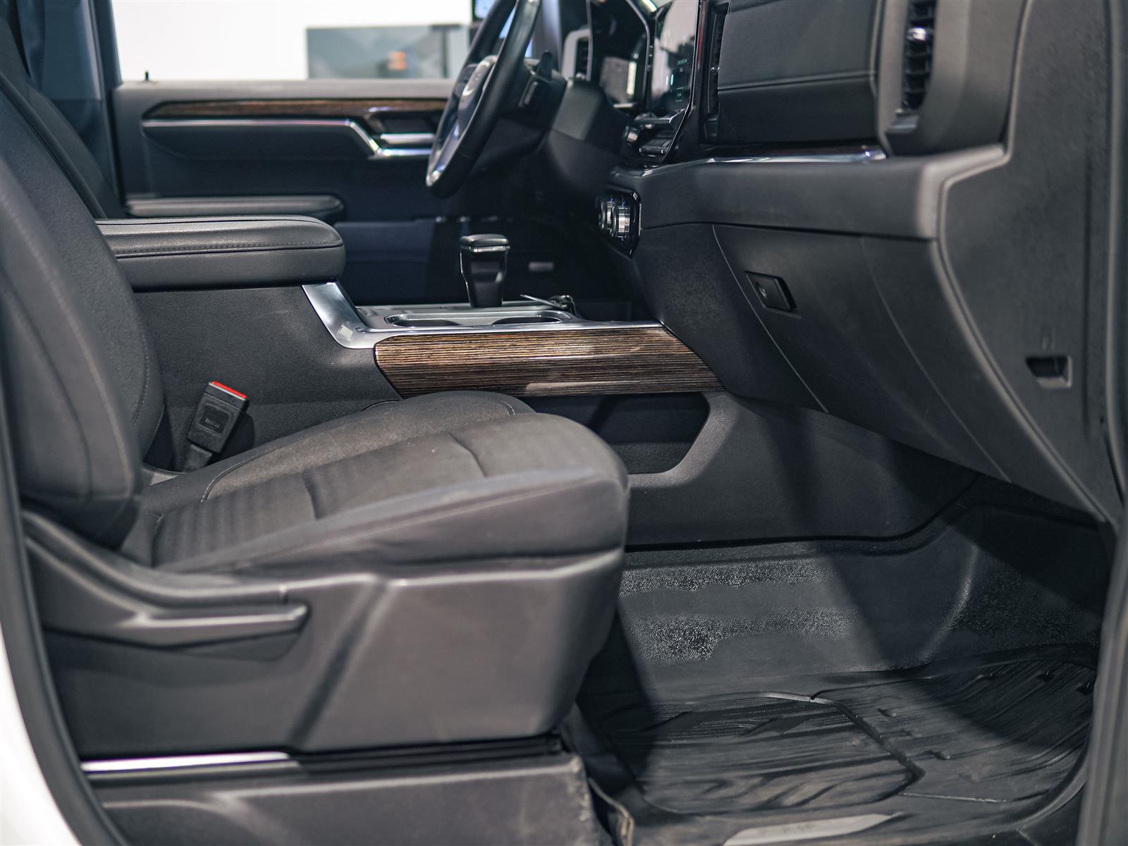 used 2024 GMC Sierra 1500 car, priced at $52,994