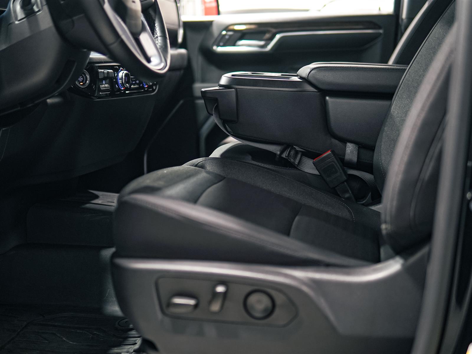 used 2024 GMC Sierra 1500 car, priced at $51,993