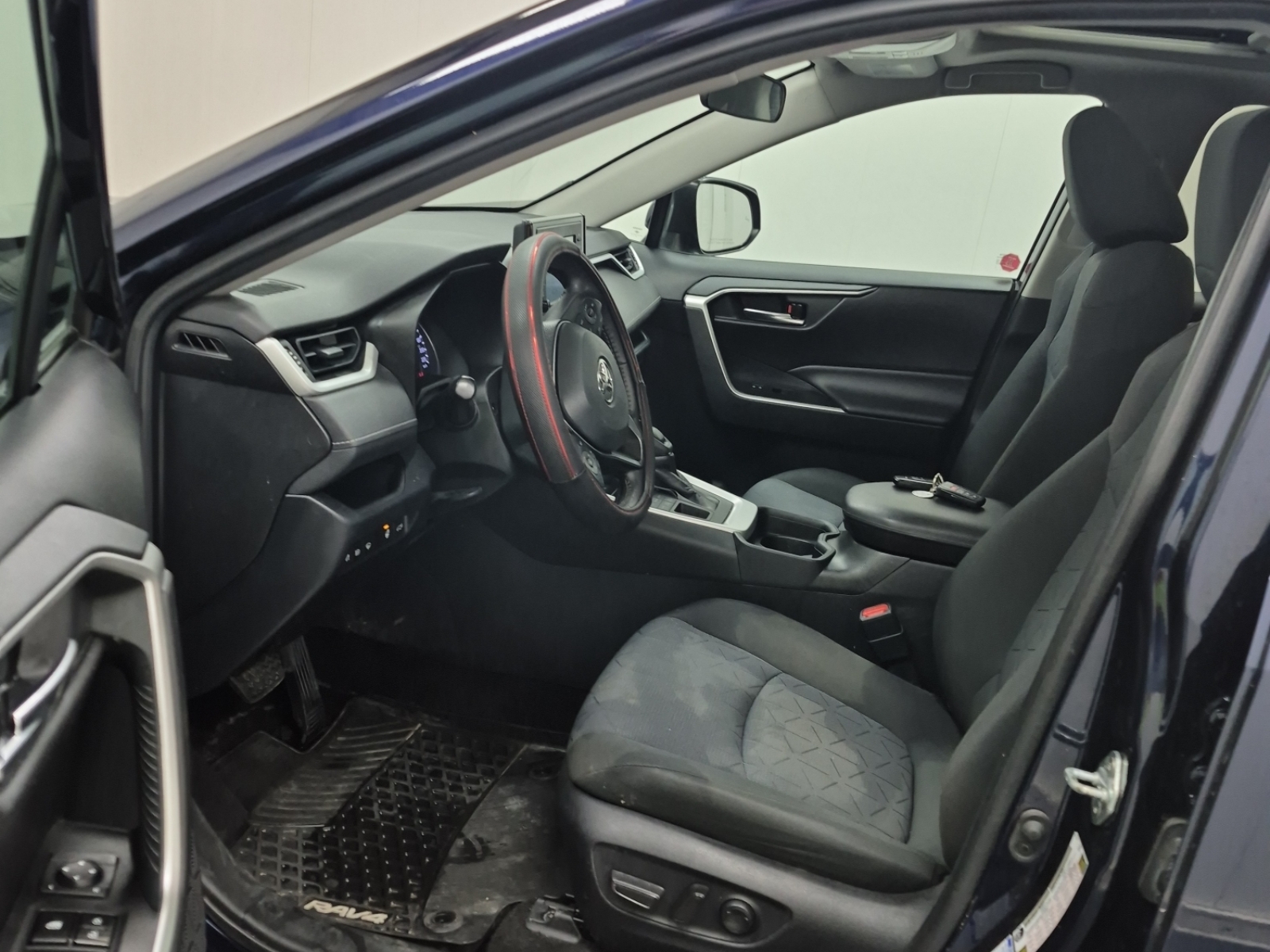 used 2020 Toyota RAV4 car, priced at $31,965