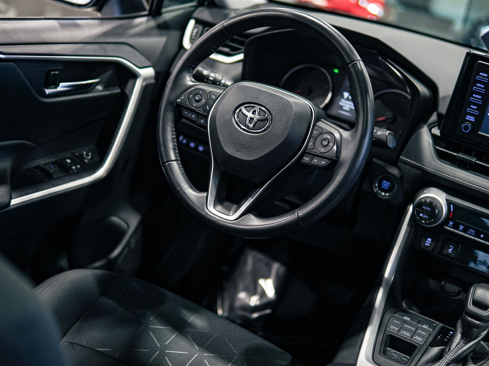 used 2020 Toyota RAV4 car, priced at $31,965