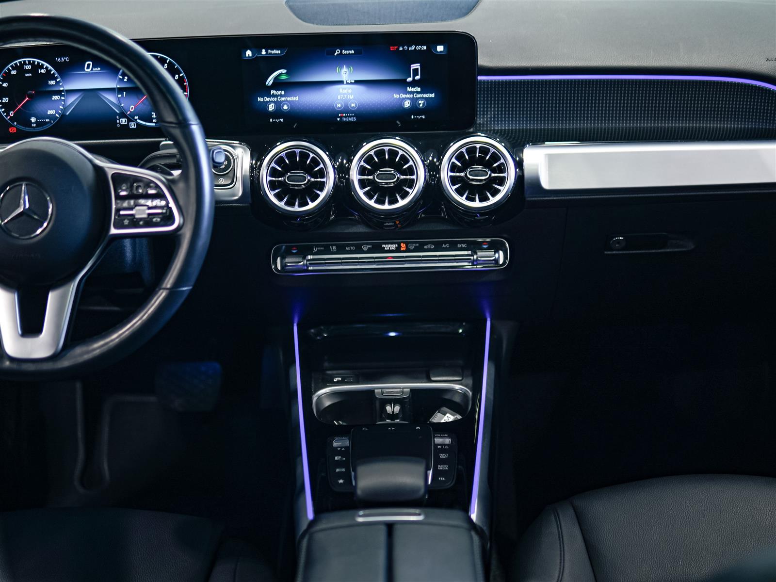 used 2022 Mercedes-Benz GLB 250 car, priced at $35,962