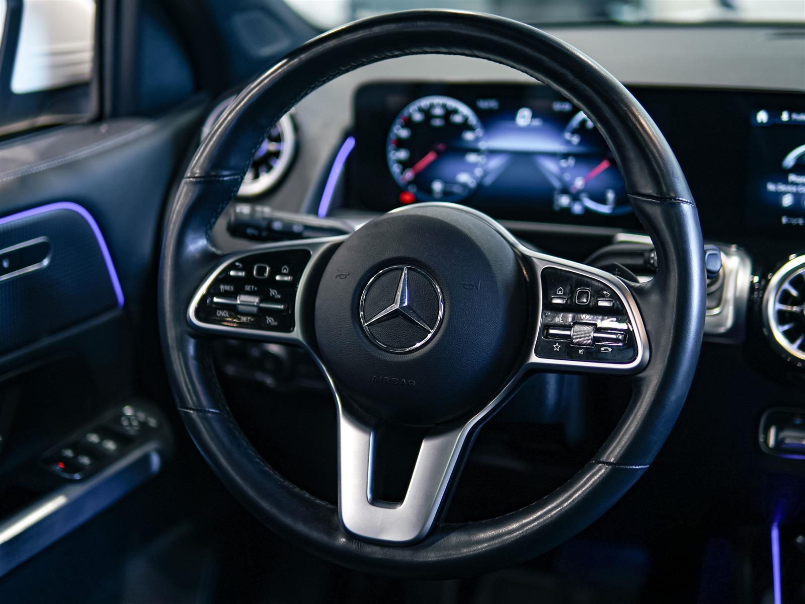 used 2022 Mercedes-Benz GLB 250 car, priced at $35,962