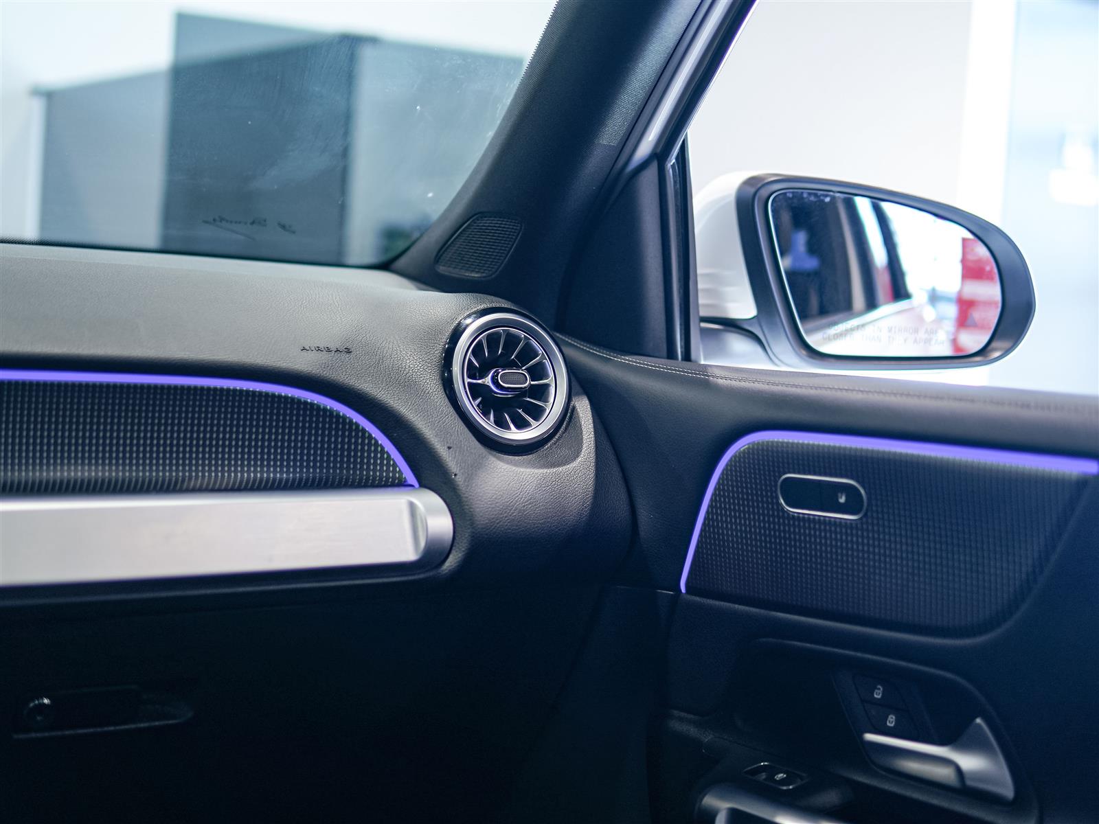 used 2022 Mercedes-Benz GLB 250 car, priced at $35,962