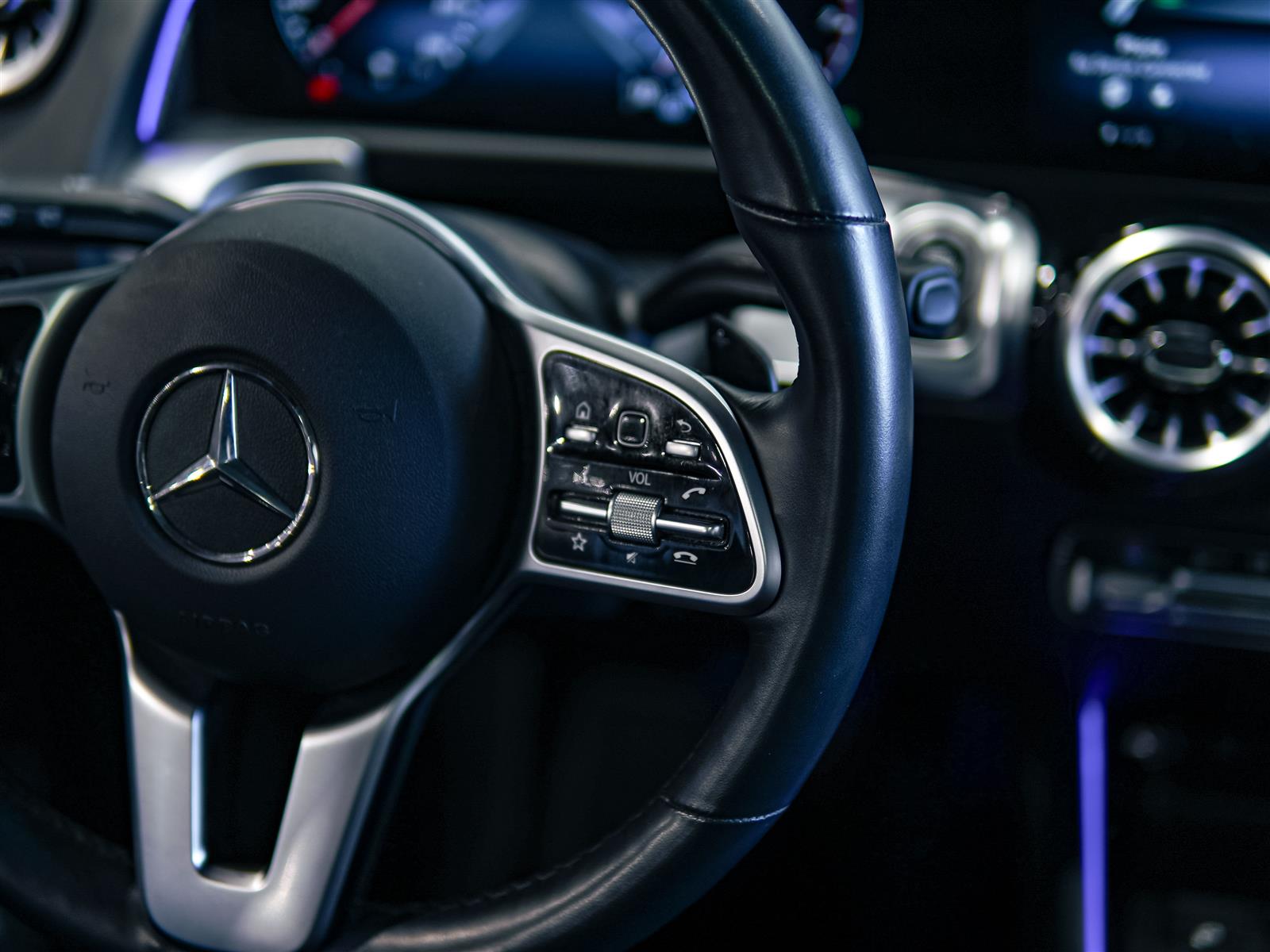 used 2022 Mercedes-Benz GLB 250 car, priced at $35,962