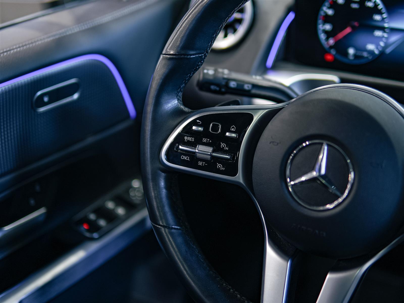 used 2022 Mercedes-Benz GLB 250 car, priced at $35,962