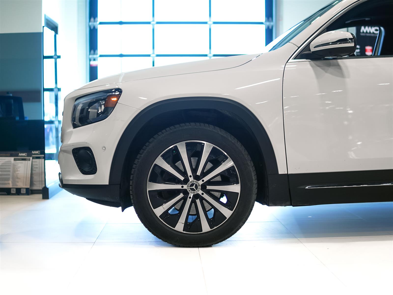 used 2022 Mercedes-Benz GLB 250 car, priced at $35,962