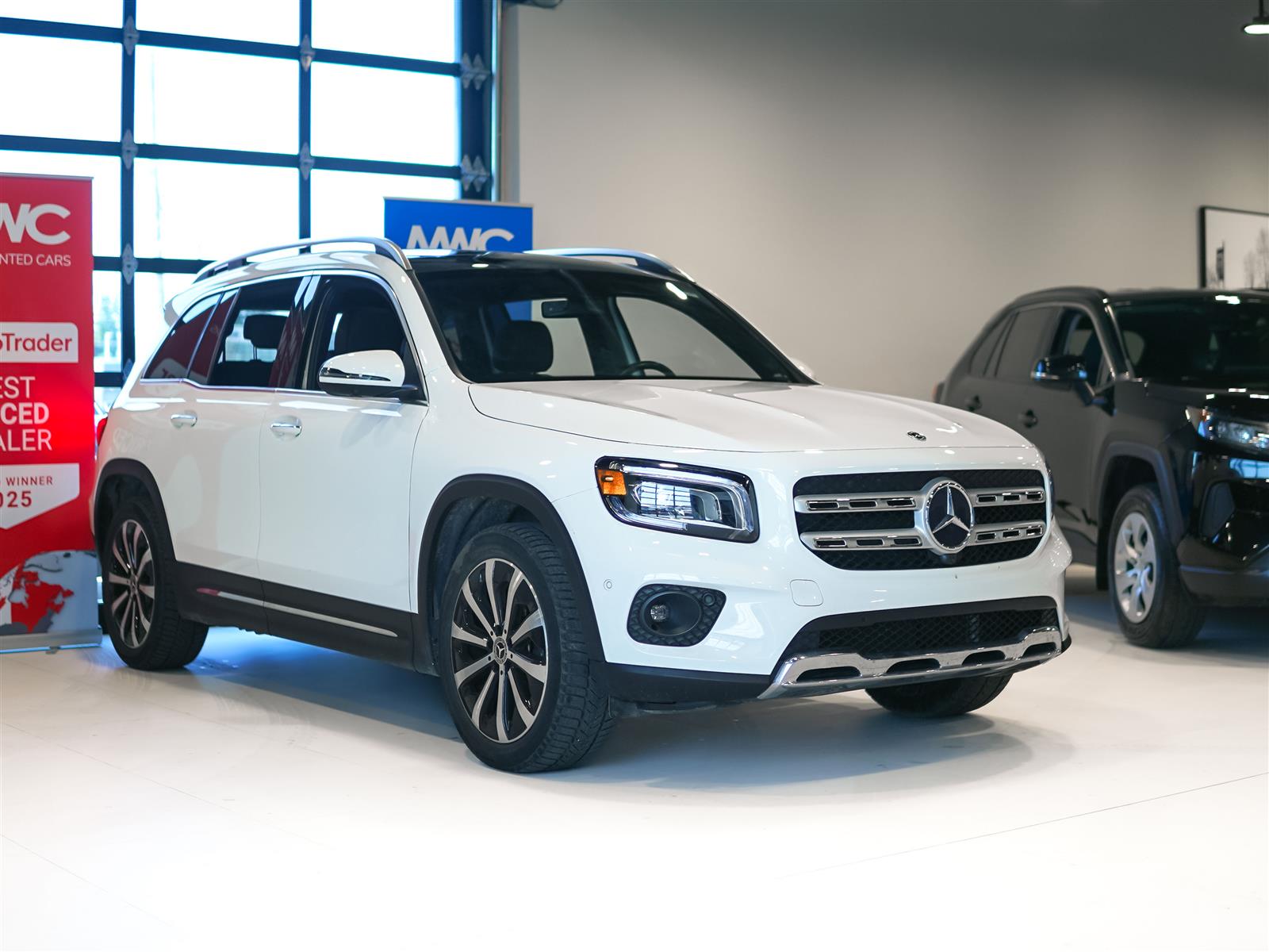 used 2022 Mercedes-Benz GLB 250 car, priced at $35,962