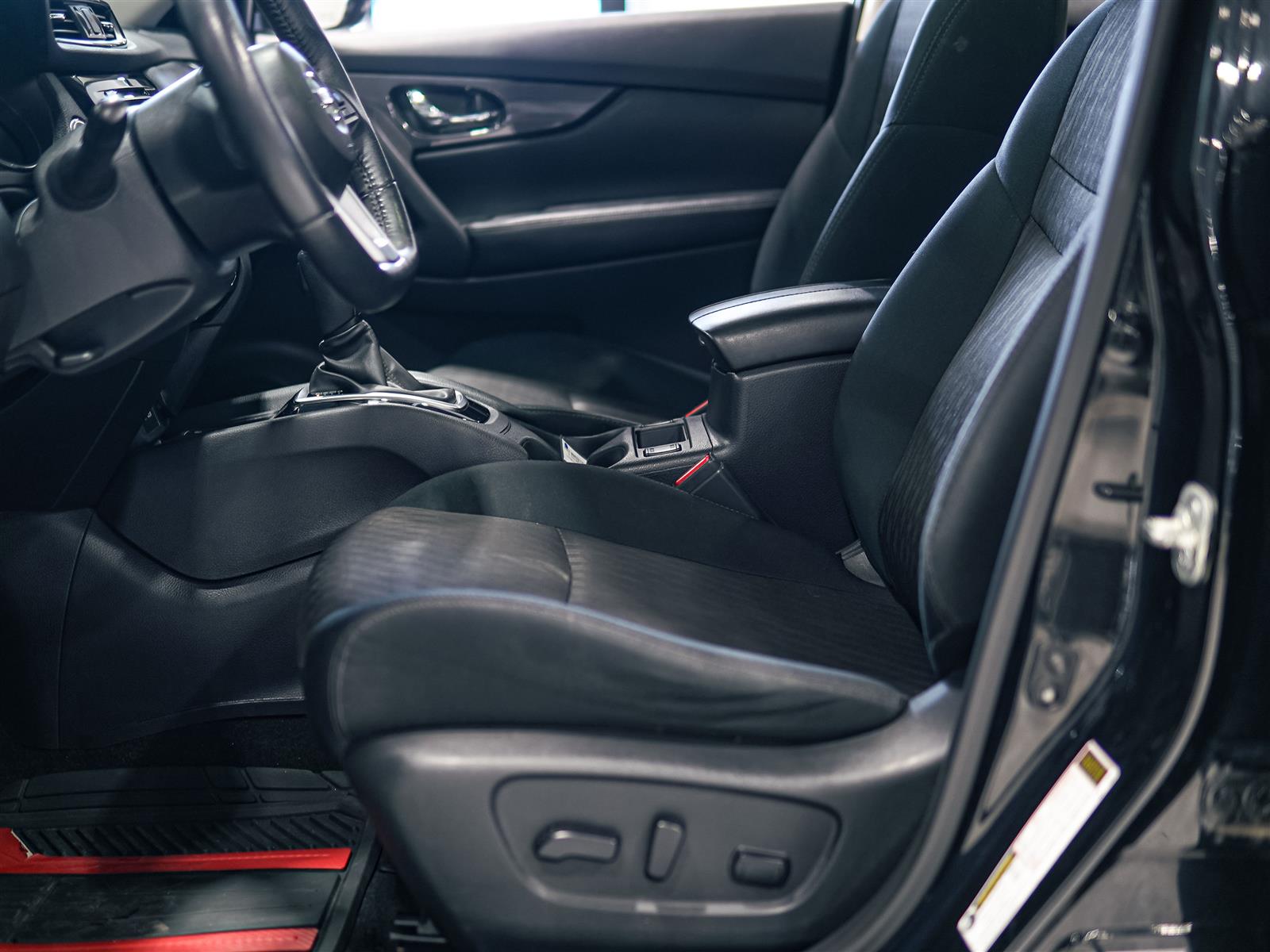 used 2019 Nissan Rogue car, priced at $15,392