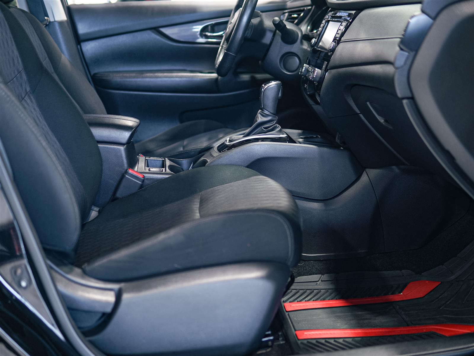 used 2019 Nissan Rogue car, priced at $15,392