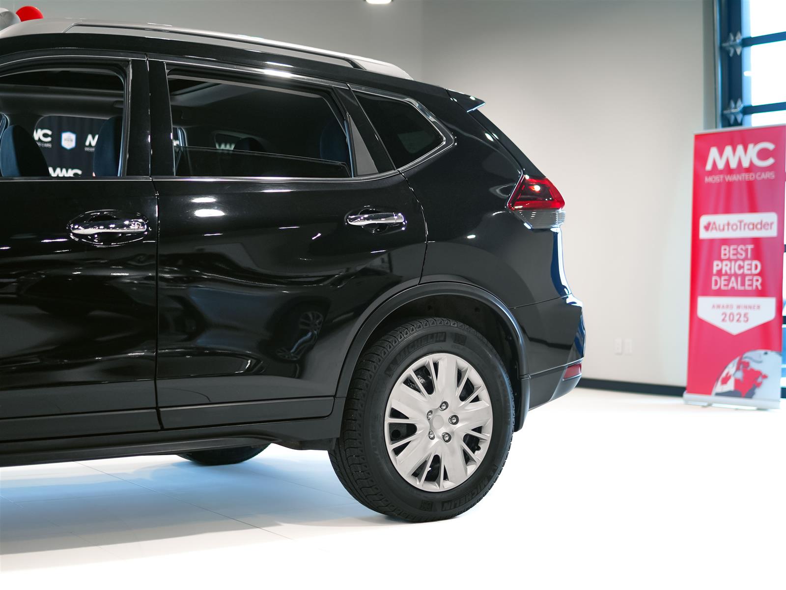 used 2019 Nissan Rogue car, priced at $15,392
