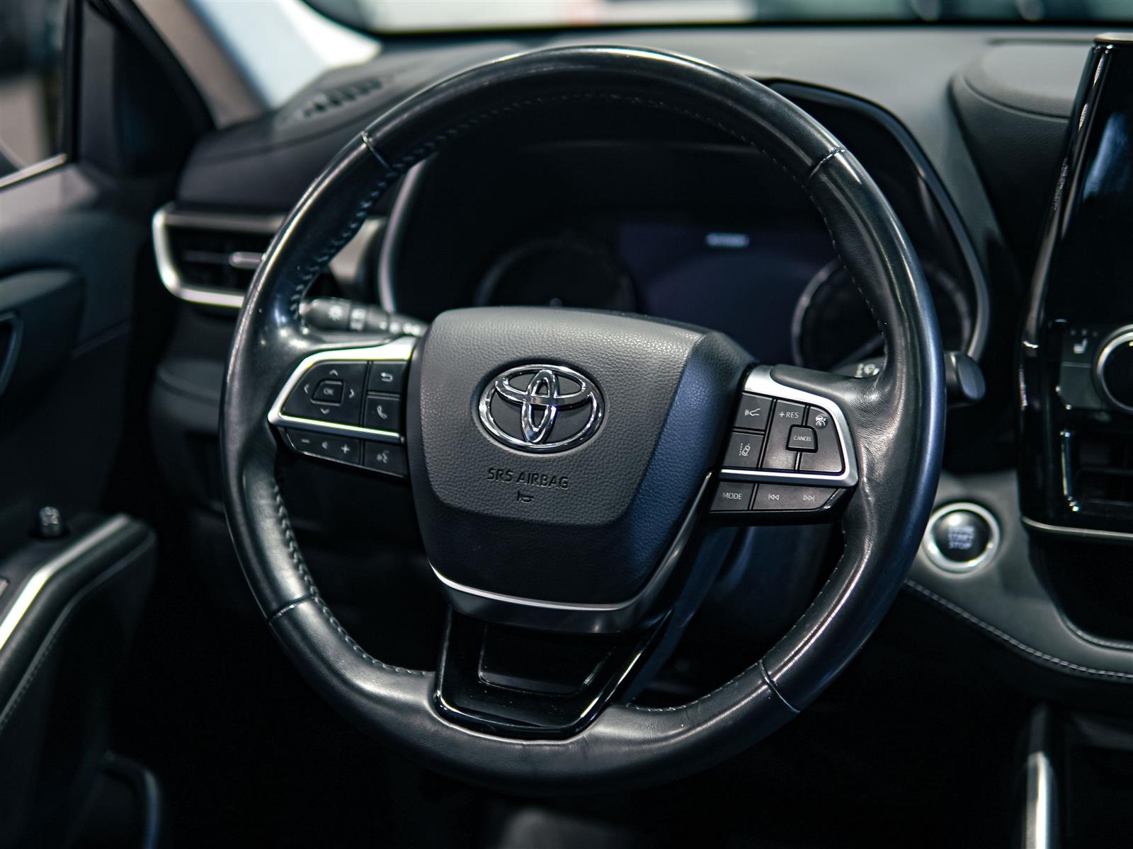 used 2020 Toyota Highlander car, priced at $33,463