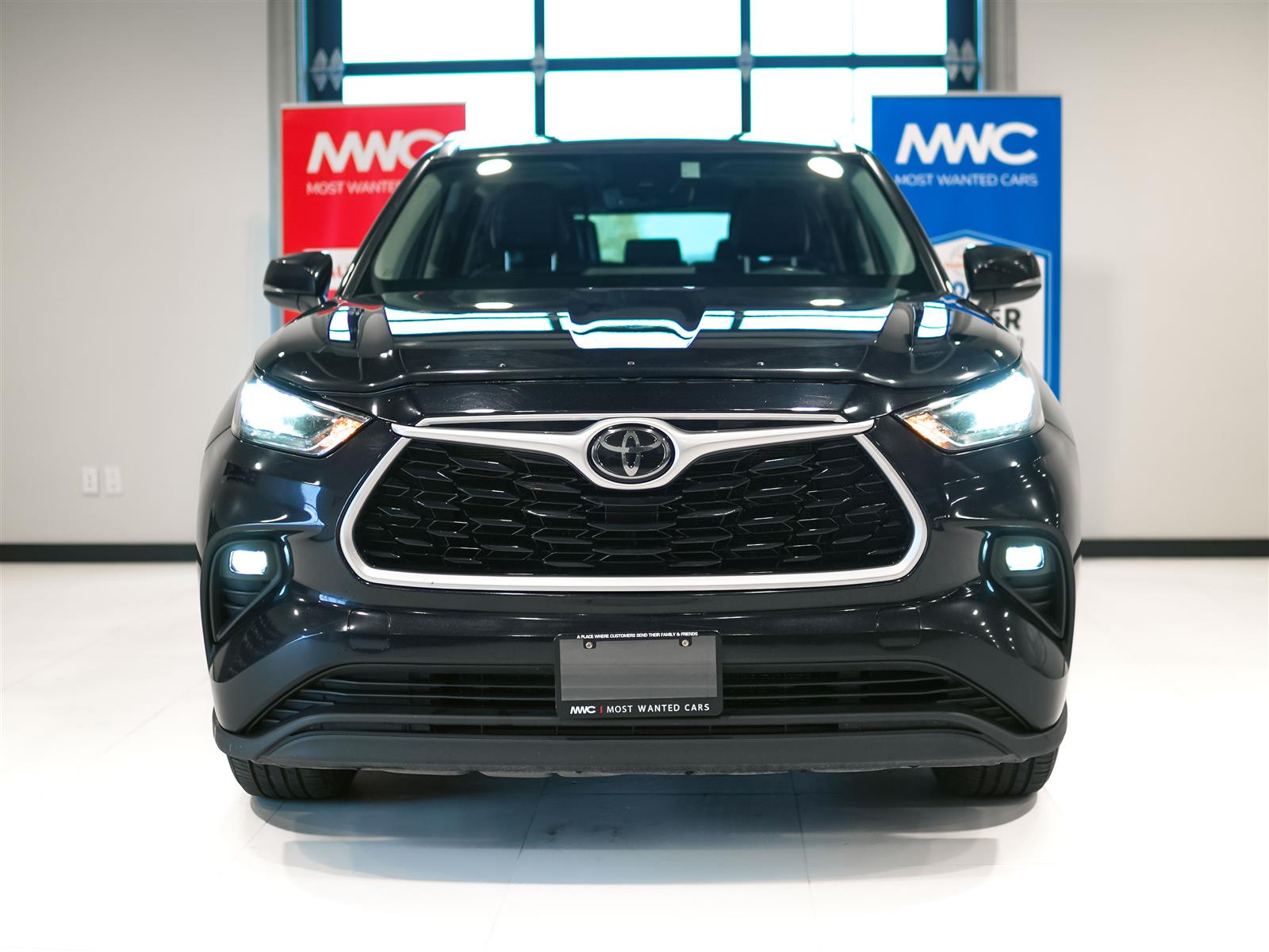 used 2020 Toyota Highlander car, priced at $33,463