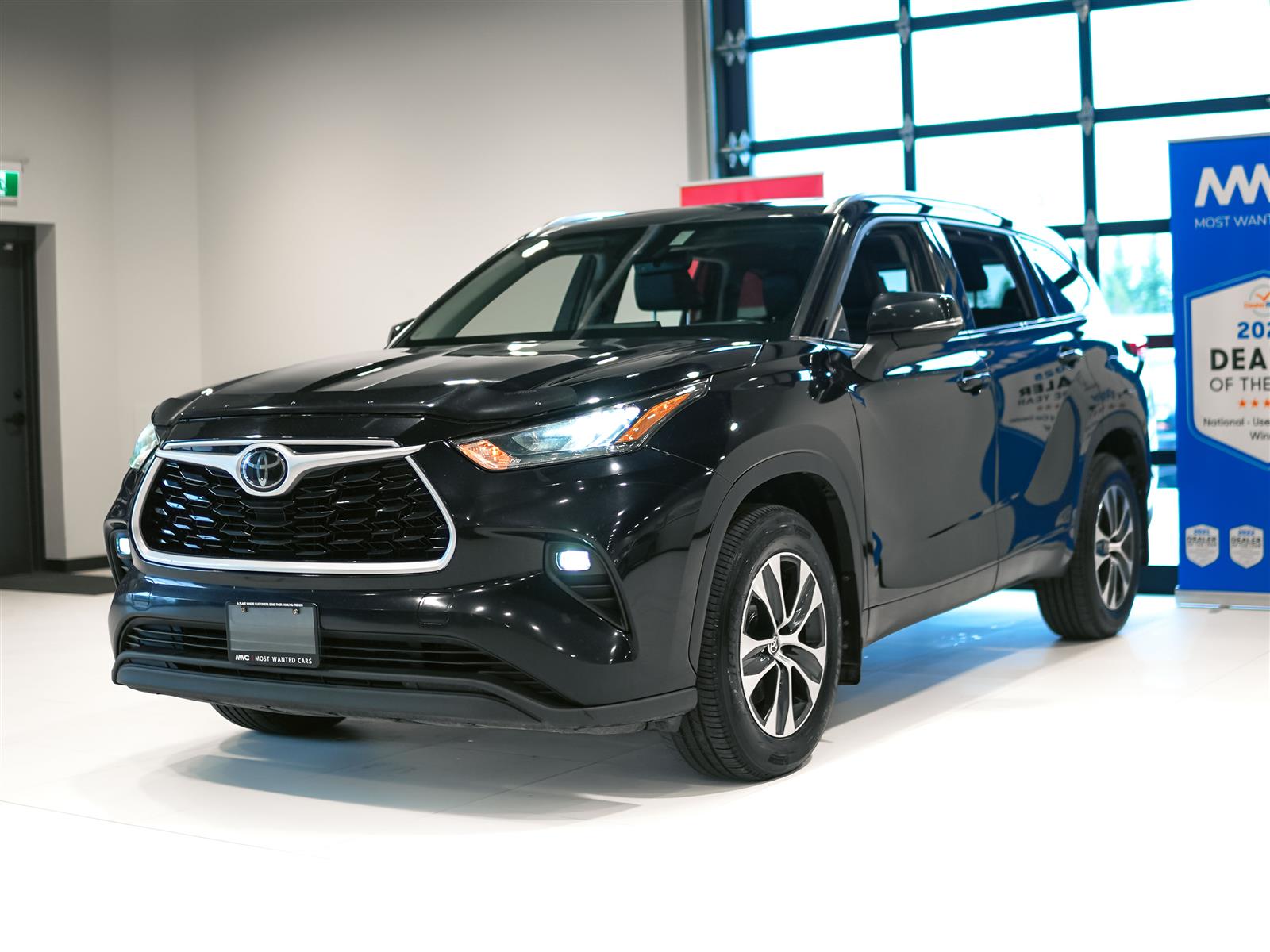used 2020 Toyota Highlander car, priced at $33,463