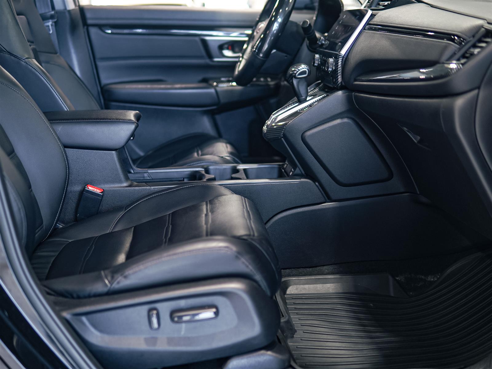 used 2020 Honda CR-V car, priced at $27,962
