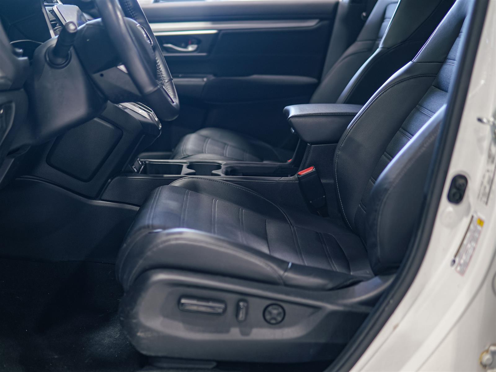 used 2022 Honda CR-V car, priced at $31,591