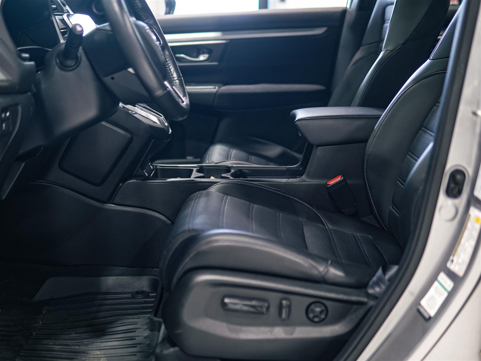 used 2020 Honda CR-V car, priced at $27,983