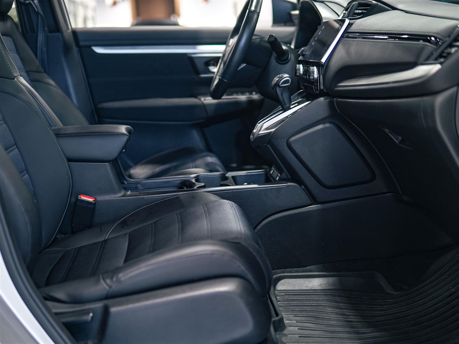 used 2020 Honda CR-V car, priced at $27,983