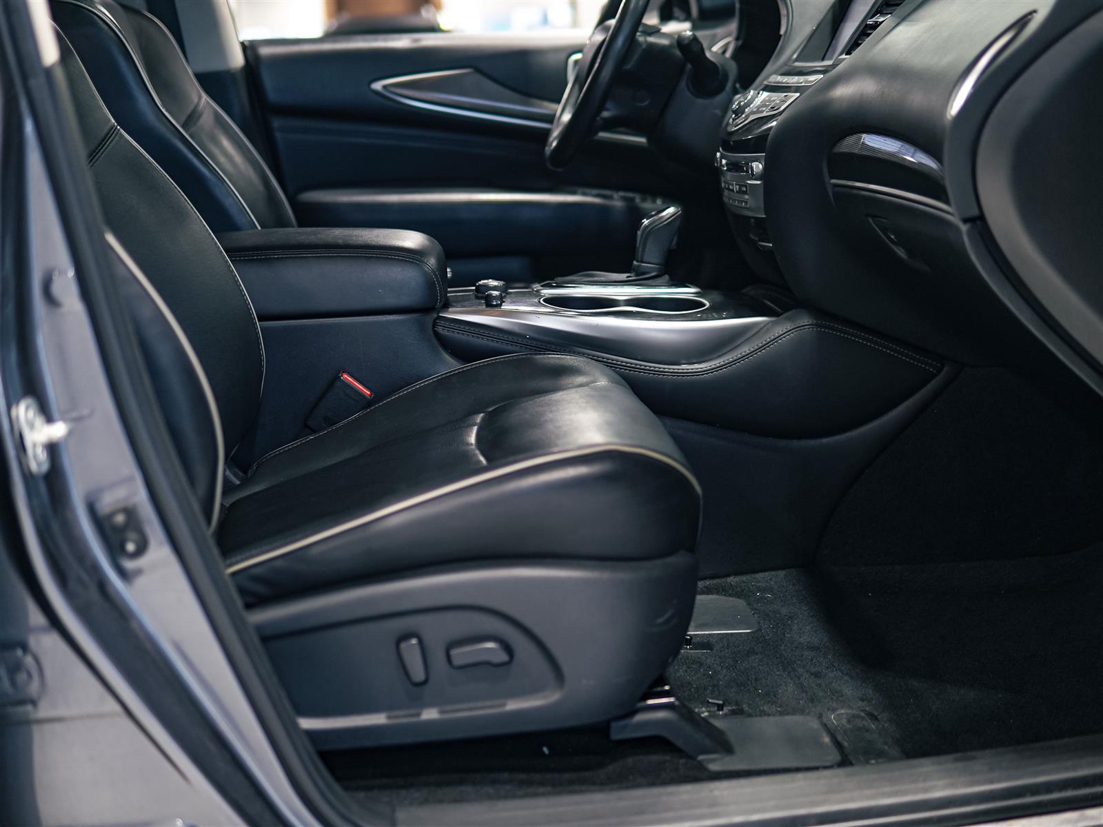 used 2018 INFINITI QX60 car, priced at $15,966