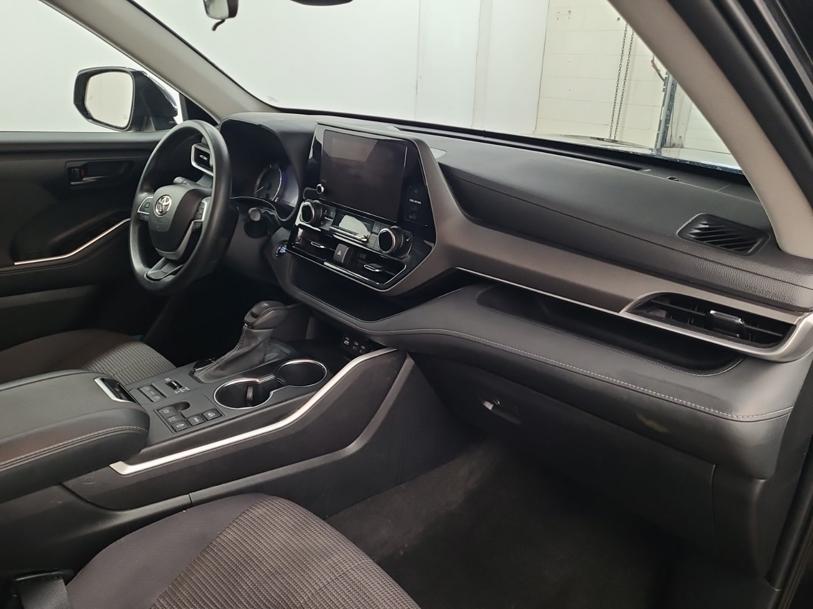 used 2023 Toyota Highlander car, priced at $39,863