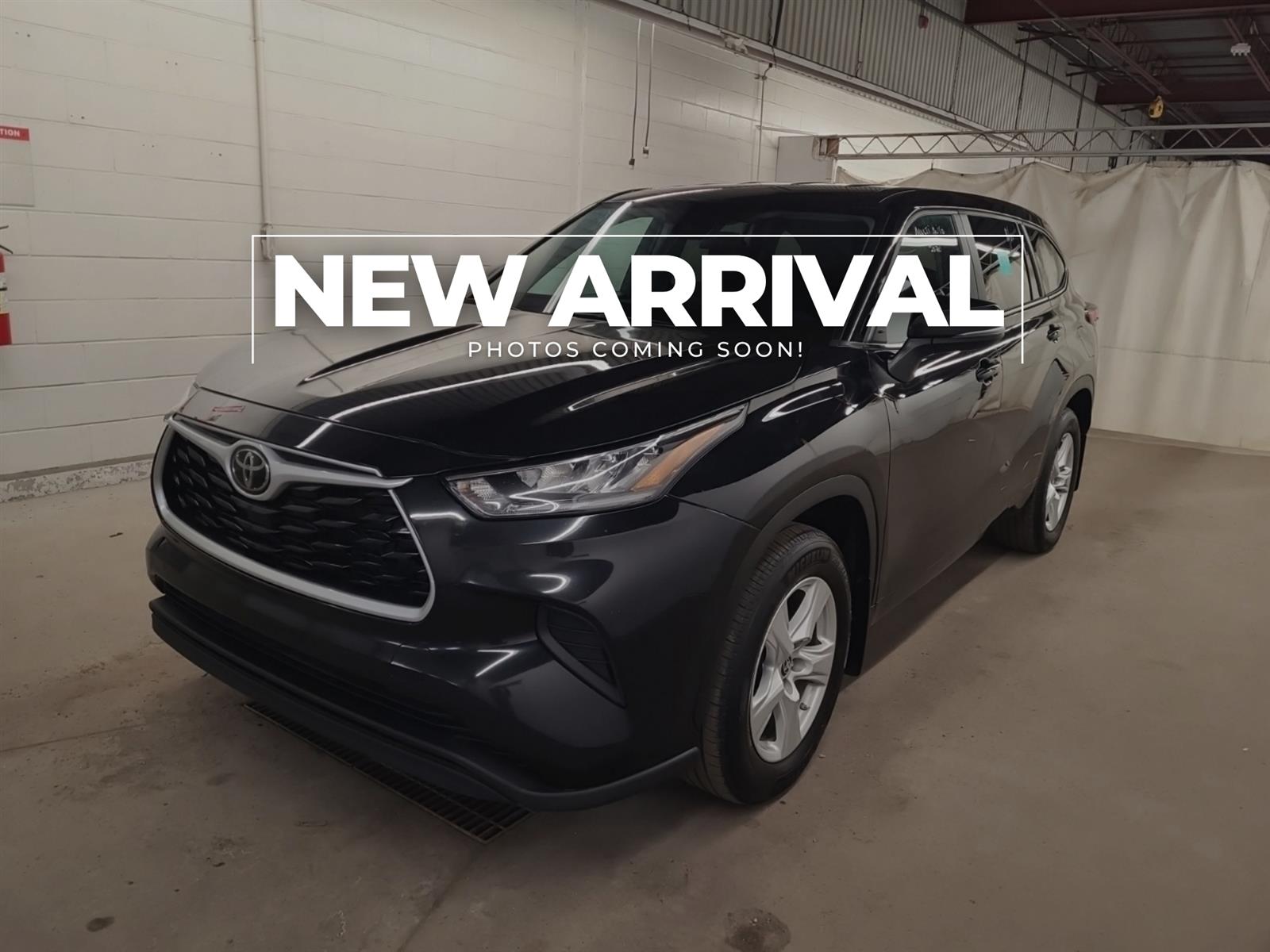 used 2023 Toyota Highlander car, priced at $39,863