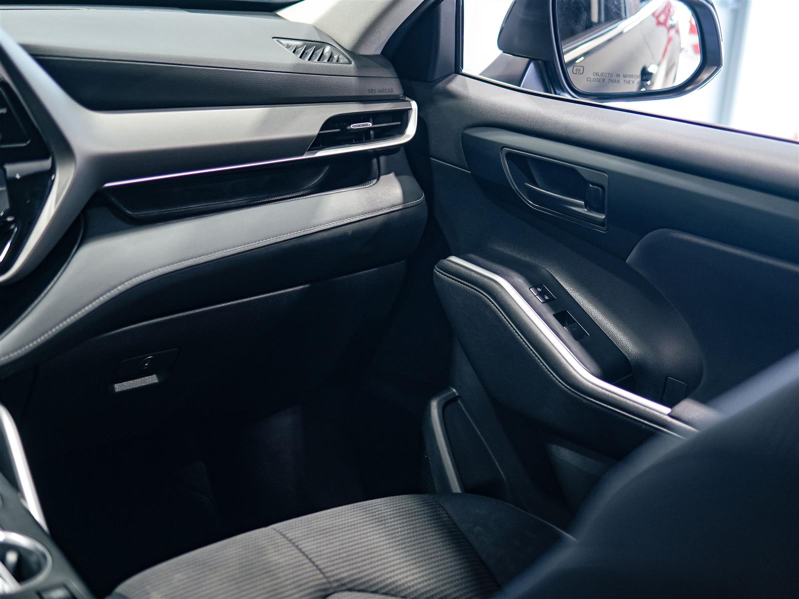 used 2023 Toyota Highlander car, priced at $38,392