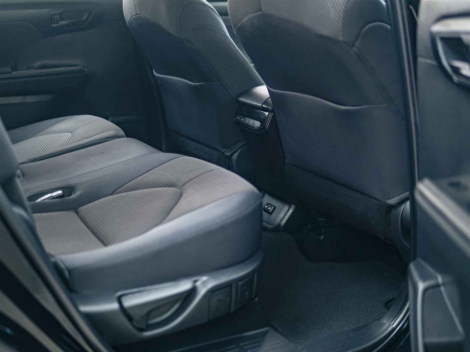 used 2022 Toyota Highlander car, priced at $33,496