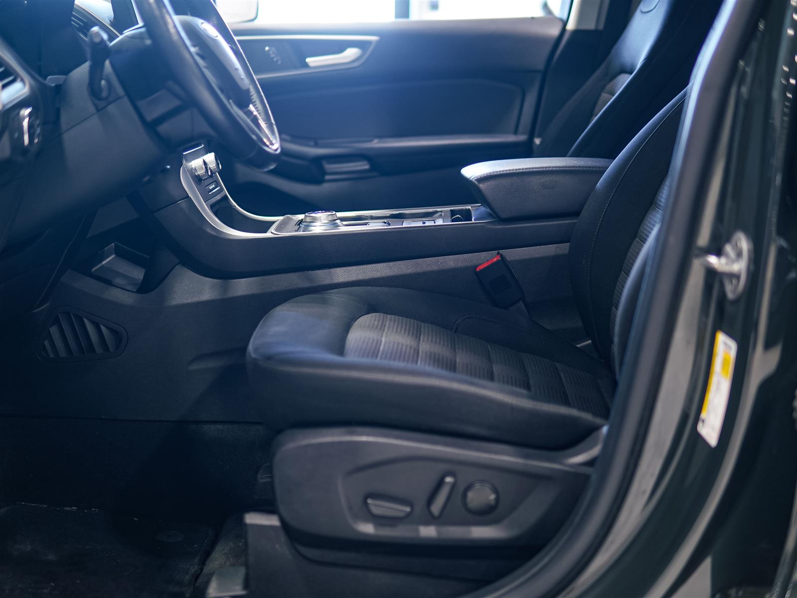 used 2023 Ford Edge car, priced at $23,882